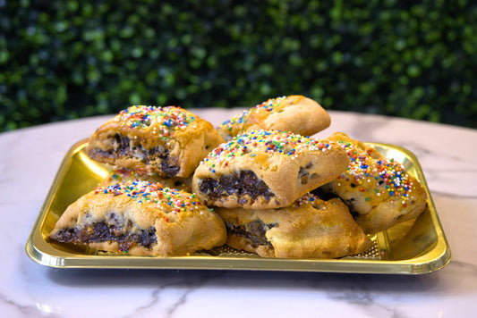 A detailed image of Cuccidati made by La Roma Pastry Shop